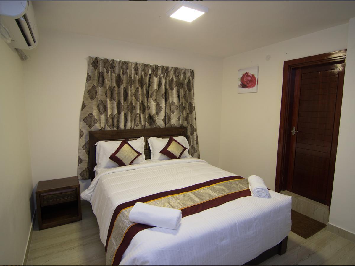 Iris Comfort Inn Madrás Exterior foto